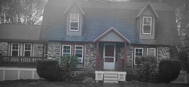 Photo - 143 Pollard St House