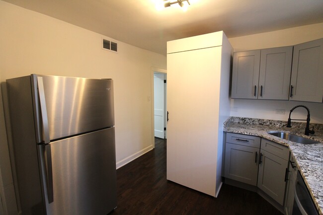 Building Photo - 2242 S Spaulding Ave