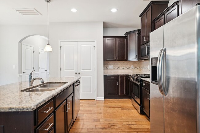 Building Photo - Apex North Carolina Townhome