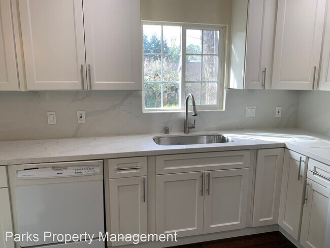 Building Photo - 4 br, 3 bath House - 420 Muller Road