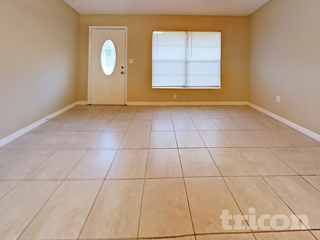 Foto del edificio - 5360 Alhambra Way S