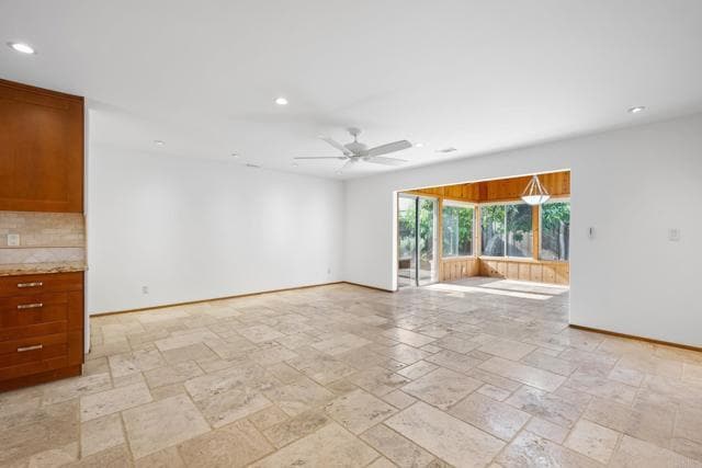 Building Photo - 1054 Hermes Ave