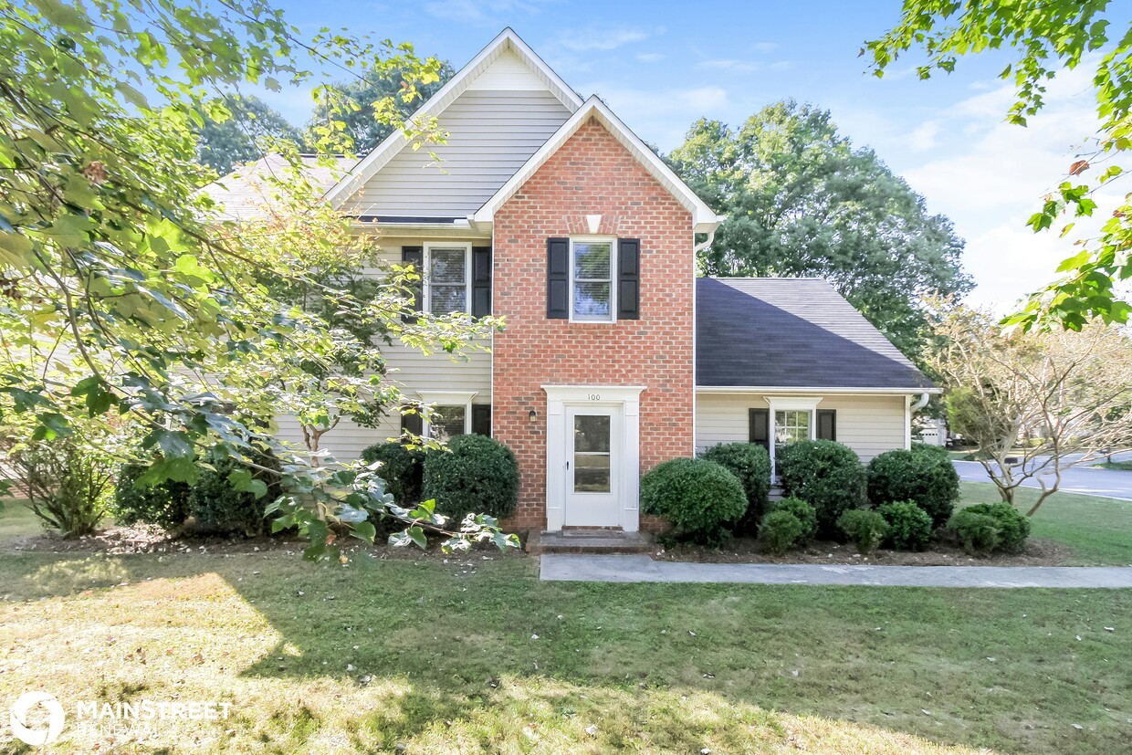 Foto principal - 100 Spring Park Ct