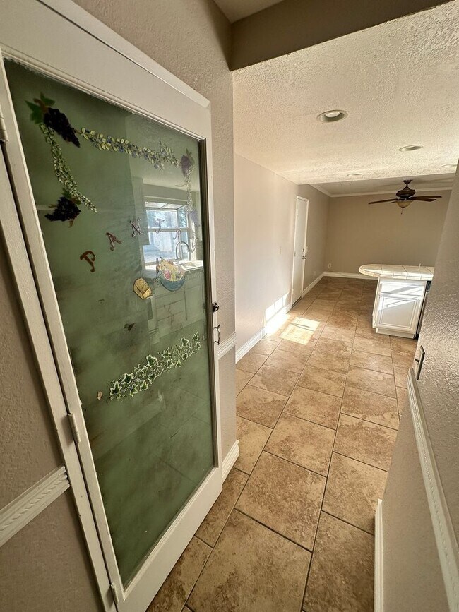 Foto del edificio - Hyacinth Ln - BEAUTIFUL Sunnymead Ranch Ho...