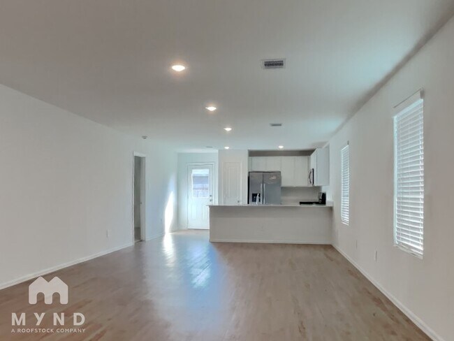 Foto del edificio - 2842 Via Augusta Dr