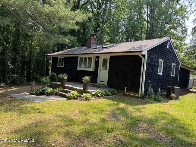 Building Photo - 338 Navesink River Rd