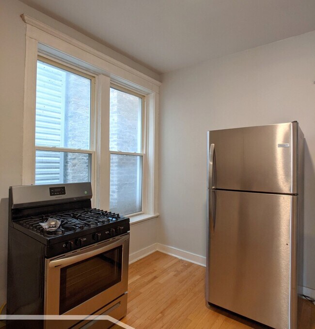 Foto del edificio - 3544 N Halsted St