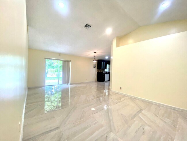 Photo - 5314 Blueberry Hill Ave House