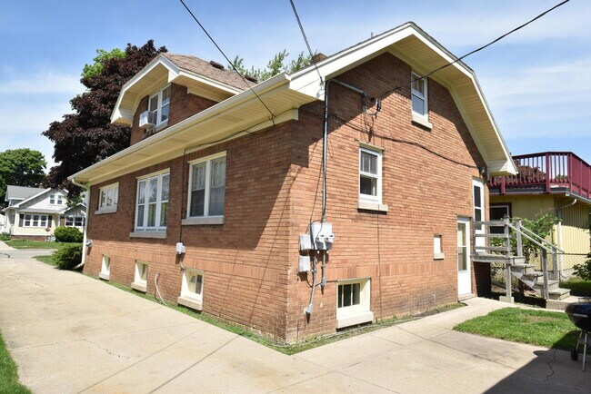 Foto del edificio - 2919 Geneva St