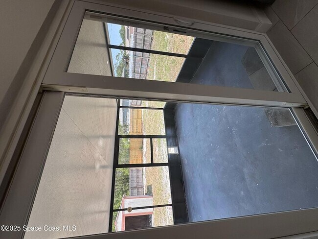 Foto del edificio - 1587 Salazar St SE