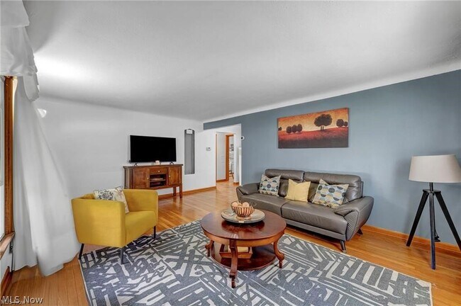 Foto del edificio - 9309 Garfield Blvd