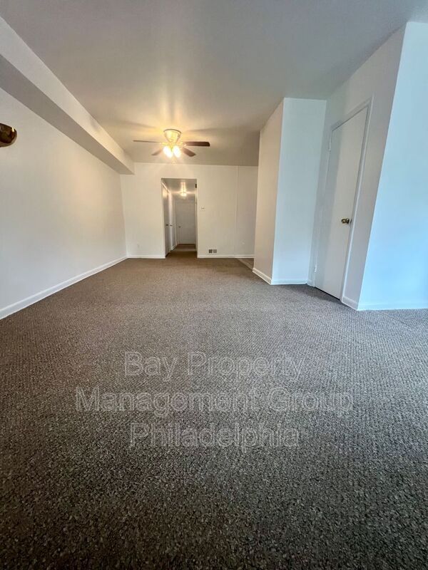 Foto del edificio - 1635 Griffith St
