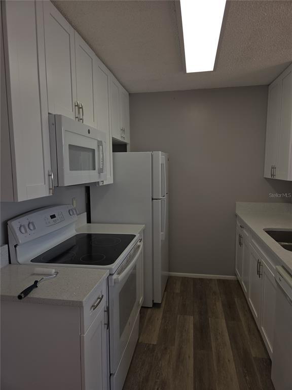 Building Photo - 711 Sugar Bay Way