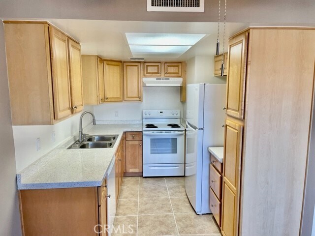 Building Photo - 51085 Eisenhower Dr