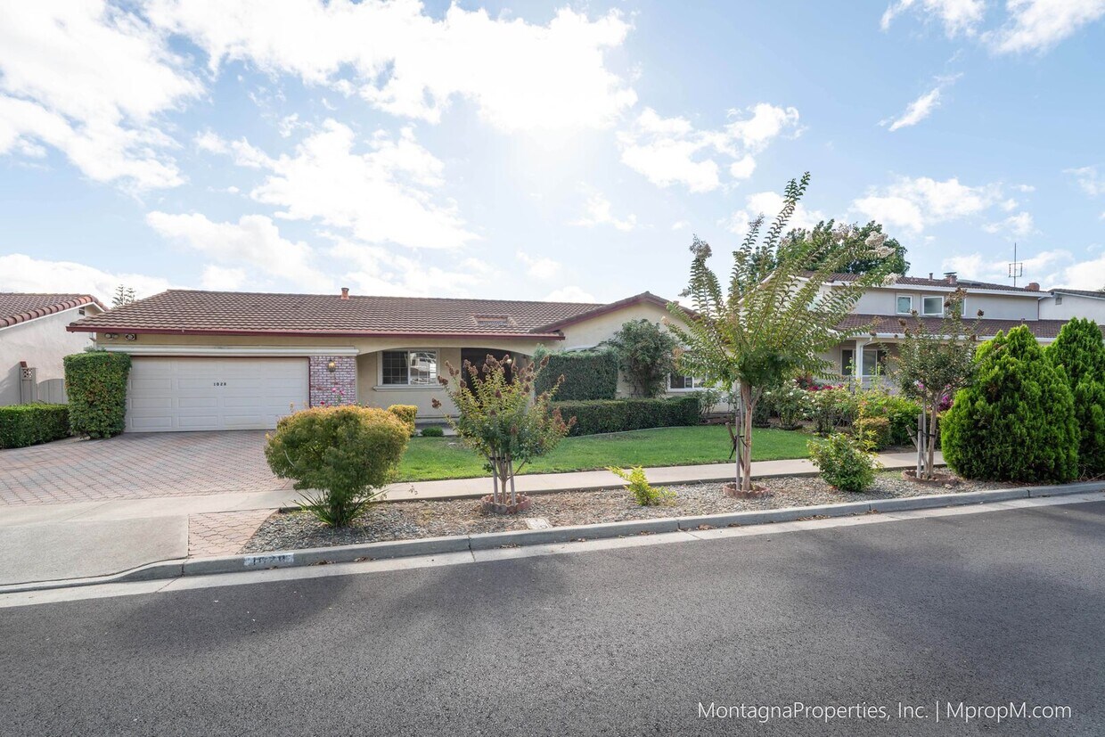 Foto principal - Spacious San Jose Home w/Cupertino Schools!