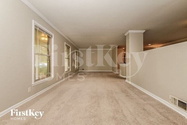 Building Photo - 1344 Hill Dr SW