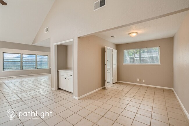 Foto del edificio - 5506 Enchanted Timbers Drive, Humble, TX, ...