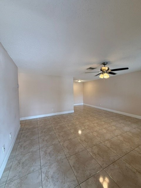 Foto del edificio - 5972 NW 19th St