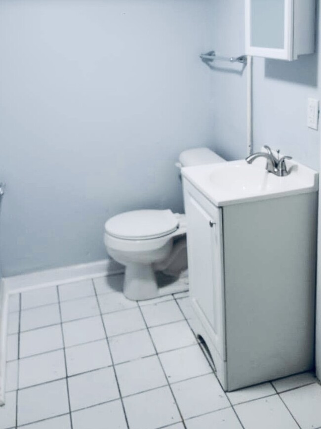 Foto del edificio - 367 Hudson Avenue, Unit Basement
