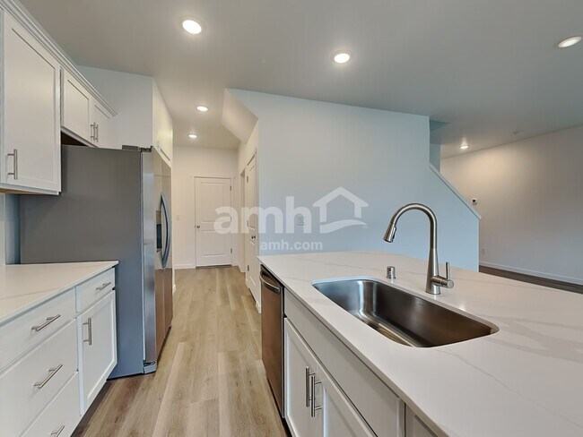 Foto del edificio - 5132 Turnstone St SE