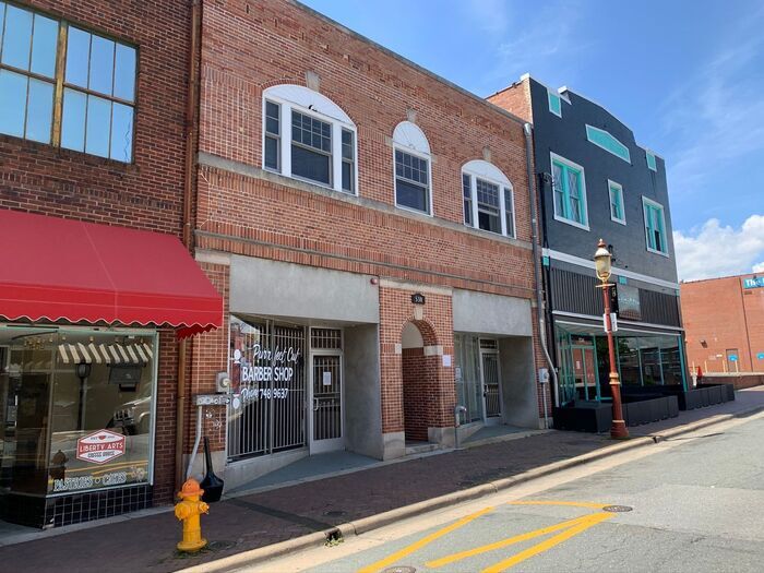 Primary Photo - 530-A N. Liberty St-1BR/1BA-Downtown APT!!!!