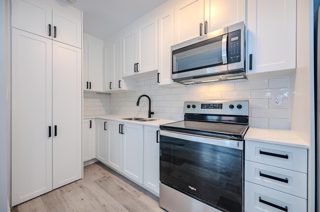 Building Photo - 104 Elizabeth St