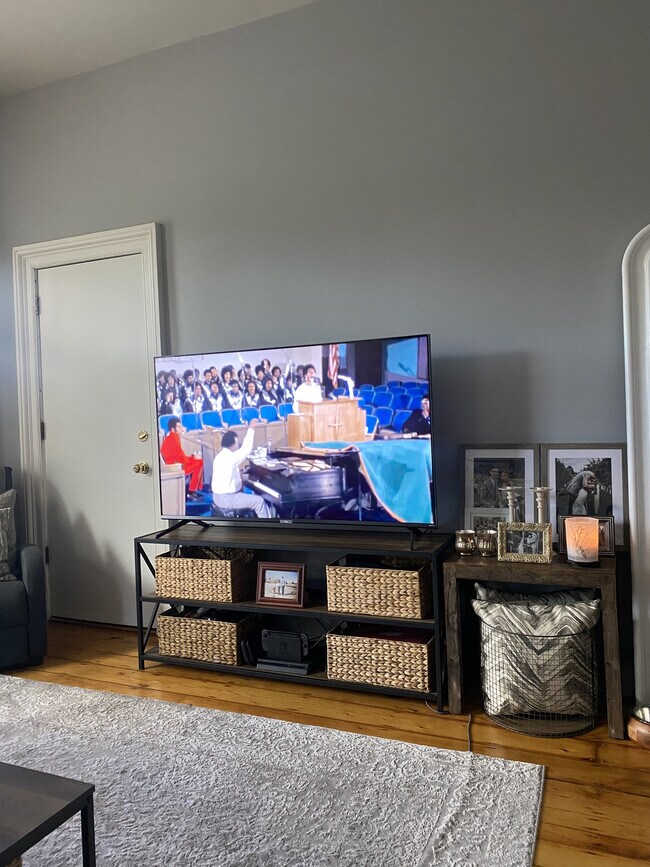 Foto del edificio - 8 Centre St