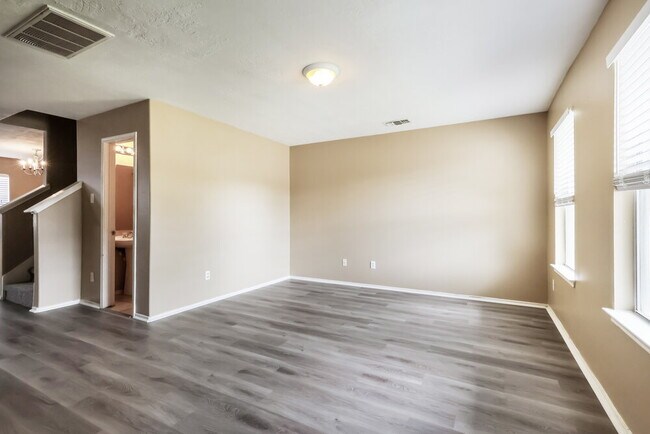 Foto del edificio - 21211 Linden House Ct
