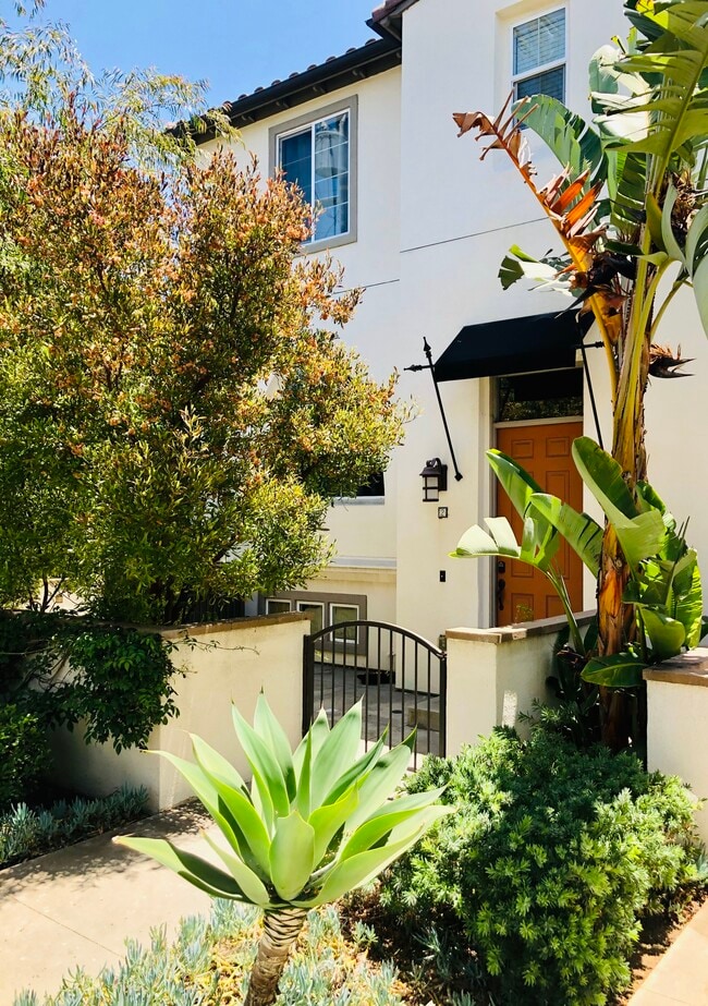 1710 E Mariposa Ave, El Segundo, CA 90245 Condo for Rent in El