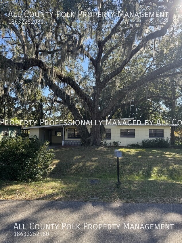 Foto principal - Spacious 3-Bed Home in Orlando!