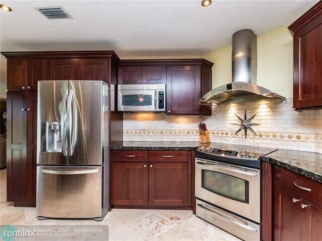 Foto del edificio - 4 br, 2.5 bath House - 1046 NW 108th Lane ...