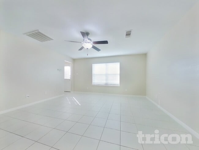 Building Photo - 680 Totem Trail Dr