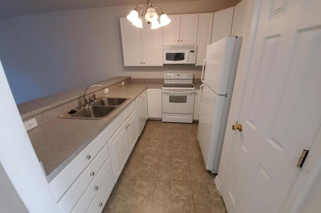 Building Photo - Single Level Townhouse in Campbell County