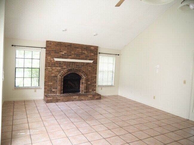 Building Photo - 2971 Golden View Ln