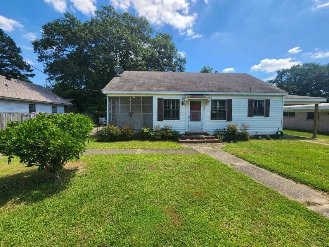 Primary Photo - 407 Sullenberger Ave