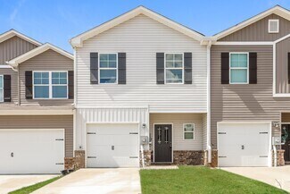 Building Photo - 608 The Heights Ln