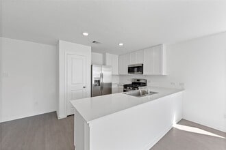 Building Photo - 5130 Red Drum Dr