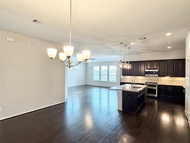 Building Photo - 4619 Grigio Pines Dr