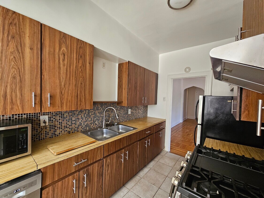 Foto principal - 8718 31st Ave