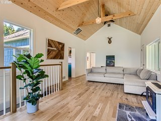 Foto del edificio - 32345 Baumgardner Ln