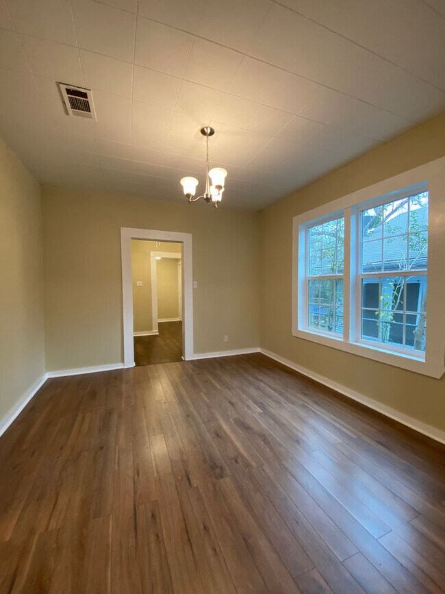 Foto del edificio - Temple Beauty 3 Bed 1.5 Bath