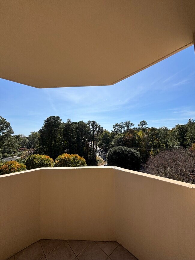 Terraza - 1501 Clairmont Rd