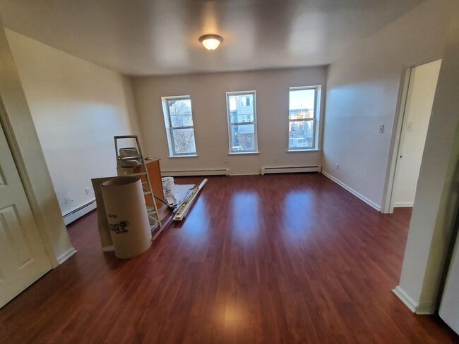 Building Photo - 518-524-524 John F. Kennedy Blvd