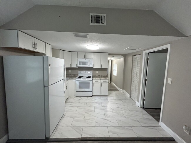 Foto del edificio - 1830 48th St S