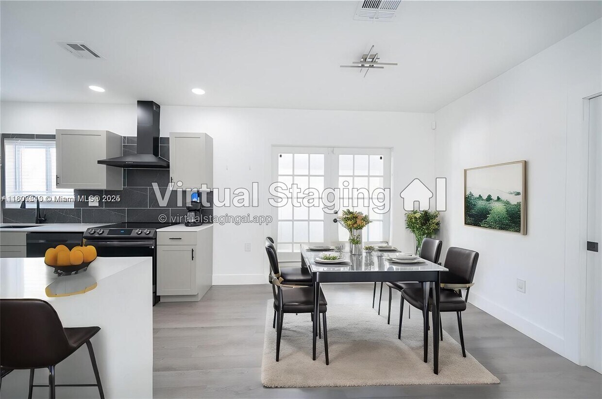 Foto principal - 305 NW 122nd St