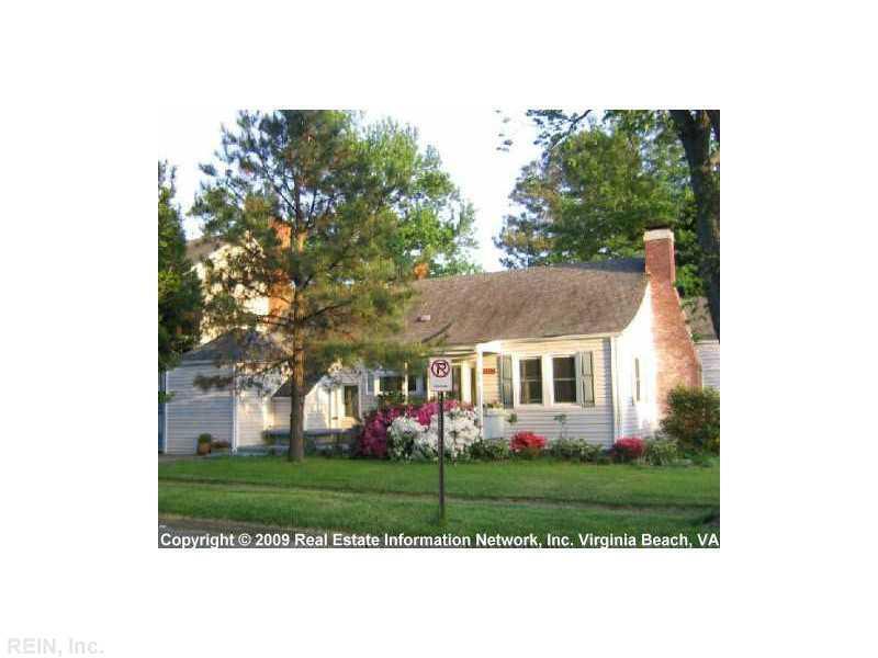 Primary Photo - LARCHMONT