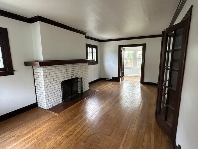 Foto del edificio - 1634 Chesterland Ave