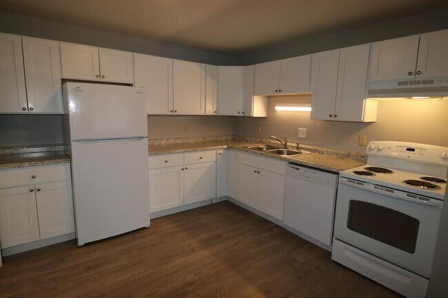 Building Photo - 1303 Morris Ave