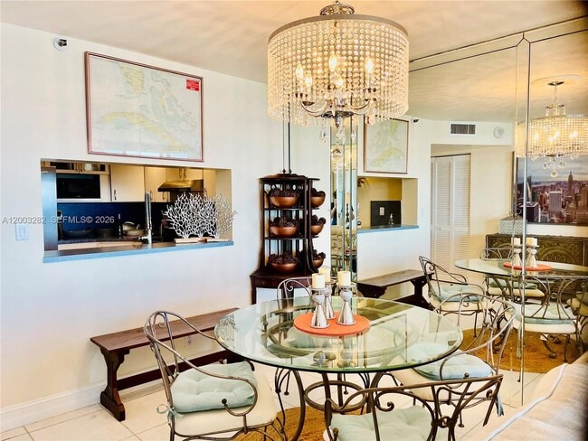 Foto del edificio - 2555 Collins Ave