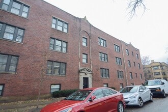 Building Photo - 818 Crain St